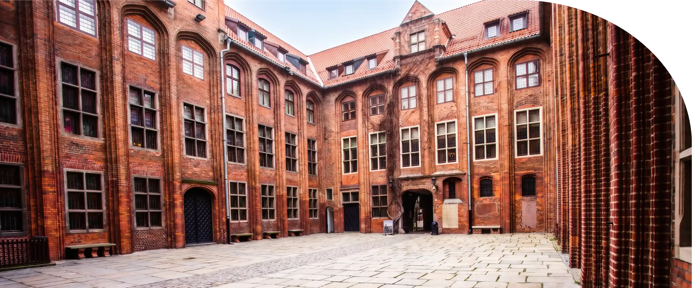 Zarządzanie najmem Toruń — sprawdzony najemca, pełna obsługa i czynsz co miesiąc.